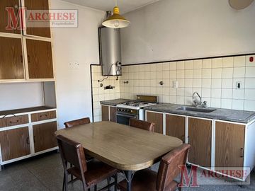 Casa 4 ambientes con independencia en Ituzaingó Norte