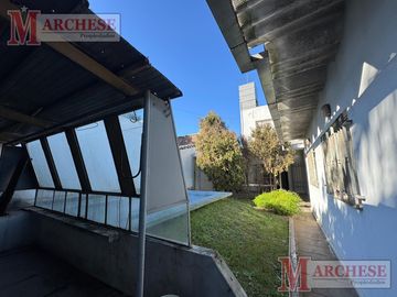Casa 4 ambientes con independencia en Ituzaingó Norte
