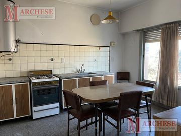 Casa 4 ambientes con independencia en Ituzaingó Norte