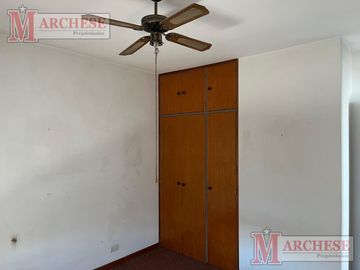 Casa 4 ambientes con independencia en Ituzaingó Norte