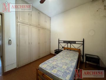 Casa 4 ambientes con independencia en Ituzaingó Norte