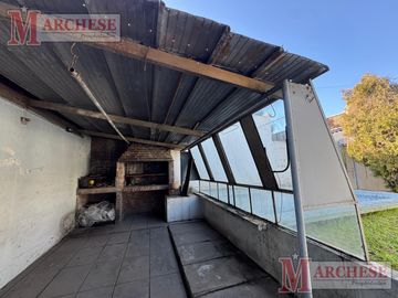 Casa 4 ambientes con independencia en Ituzaingó Norte