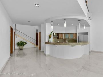 Casa de lujo en venta en El Tigre Nuevo Vallarta con vista al golf