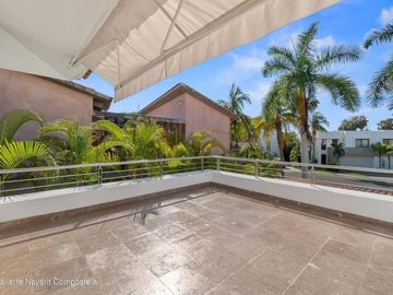 Casa de lujo en venta en El Tigre Nuevo Vallarta con vista al golf