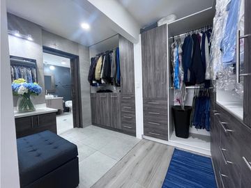 Sangolqui, Casa en Venta, 250m2, 3 Habitaciones