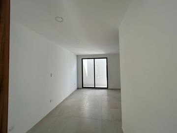 VENTA DE CASA NUEVA EN LA ANTIGUA CEMENTERA 5 RECAMARAS (SOTANO)