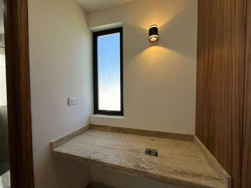 VENTA DE CASA NUEVA EN LA ANTIGUA CEMENTERA 5 RECAMARAS (SOTANO)