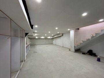 VENTA DE CASA NUEVA EN LA ANTIGUA CEMENTERA 5 RECAMARAS (SOTANO)