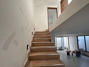 VENTA DE CASA NUEVA EN LA ANTIGUA CEMENTERA 5 RECAMARAS (SOTANO)