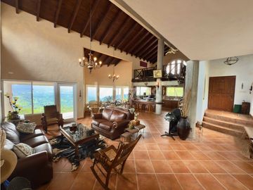 Venta de Propiedad en Altos del María | Casa + 42,000 m² ¡OPORTUNIDAD!