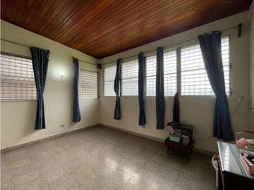 Venta de Casa de esquina en Penonomé, Calle Damián Carles.