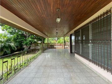 Venta de Casa de esquina en Penonomé, Calle Damián Carles.