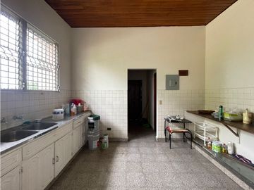Venta de Casa de esquina en Penonomé, Calle Damián Carles.