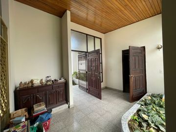 Venta de Casa de esquina en Penonomé, Calle Damián Carles.