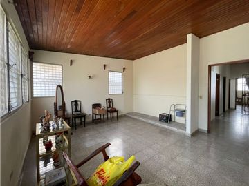 Venta de Casa de esquina en Penonomé, Calle Damián Carles.