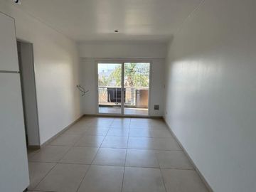 DEPARTAMENTO VENTA TRES AMB, COCHERA RAMOS MEJIA