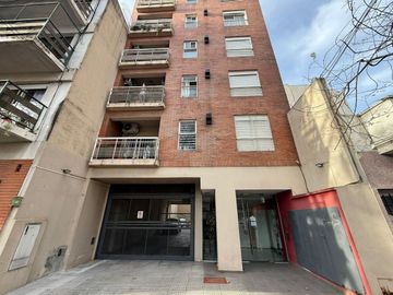 VENTA SEMIPISO 2 AMB- DEVOTO C/BALCON LUMINOSO!