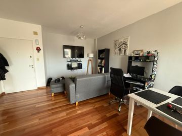 VENTA SEMIPISO 2 AMB- DEVOTO C/BALCON LUMINOSO!