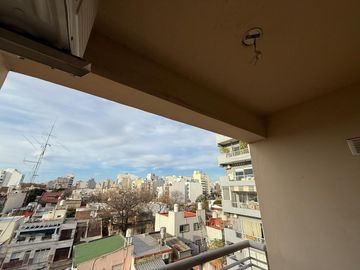 VENTA SEMIPISO 2 AMB- DEVOTO C/BALCON LUMINOSO!