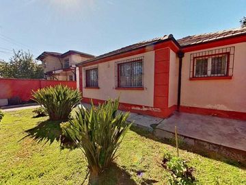 Casa en venta en LA REINA