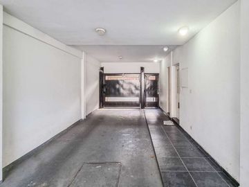 Venta departamento dos amb. con cochera San Isidro