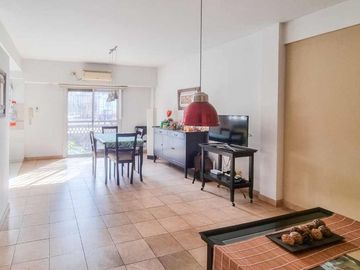 Venta departamento dos amb. con cochera San Isidro