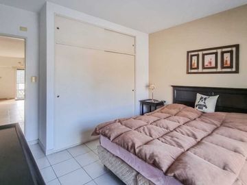 Venta departamento dos amb. con cochera San Isidro
