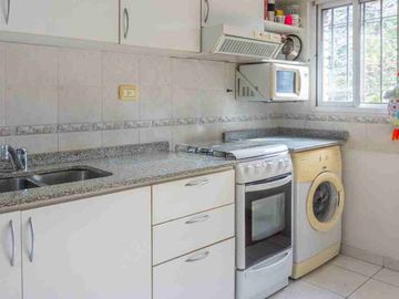 Venta departamento dos amb. con cochera San Isidro