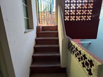 VENTA PH  5 AMB FLORES S/EXPENSAS PATIO Y TERRAZA