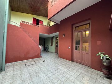 VENTA PH  5 AMB FLORES S/EXPENSAS PATIO Y TERRAZA