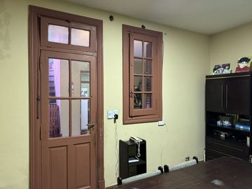 VENTA PH  5 AMB FLORES S/EXPENSAS PATIO Y TERRAZA