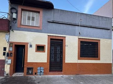 VENTA PH  5 AMB FLORES S/EXPENSAS PATIO Y TERRAZA