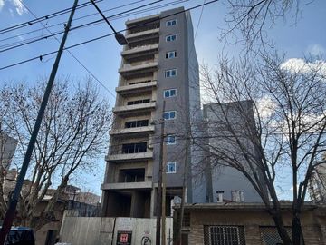 DEPTO 4 AMB NUEVO-BALCON-COCHERA-PARRILLA-LANUS