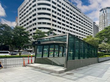 Book serviced workspace for businesses of all sizes in Spaces PNB Makati Center