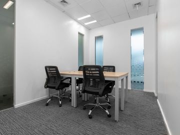 Find a professional address for your business in Regus Uptown IT Hub