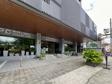 Find office space in HQ Triumph Building for 5 employees with everything taken care of
