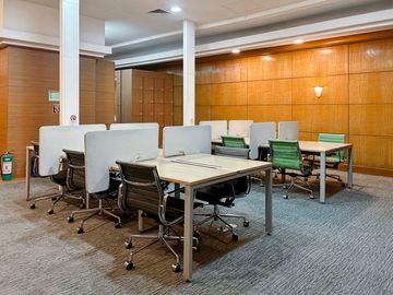 Join a collaborative coworking environment in Regus Ascott Ayala Center