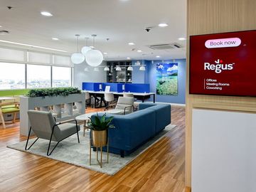 Move into ready-to-use office space for 15 employees in Regus Triumph Square