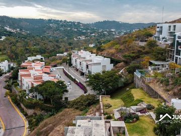 Terreno en Venta con Vista a Campo de Golf en Las Cañadas, Zapopan, Jalisco