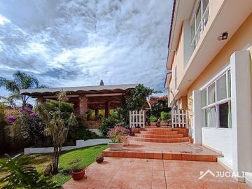Casa con alberca en venta en Las Cañadas, Zapopan