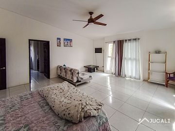 Casa con alberca en venta en Las Cañadas, Zapopan