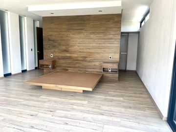 Casa en venta con alberca con vista campo de golf en Las Cañadas, Zapopan