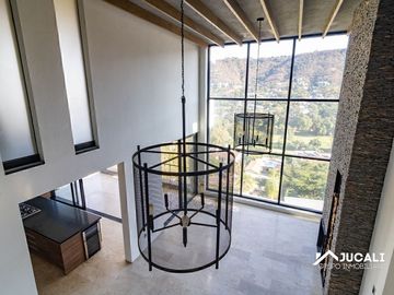 Casa en venta con alberca con vista campo de golf en Las Cañadas, Zapopan