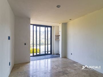 Casa en venta con alberca con vista campo de golf en Las Cañadas, Zapopan