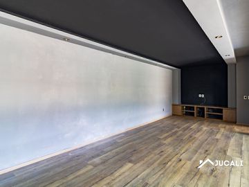 Casa en venta con alberca con vista campo de golf en Las Cañadas, Zapopan