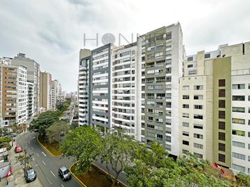 Se vende lindo departamento en BARRIO MEDICO