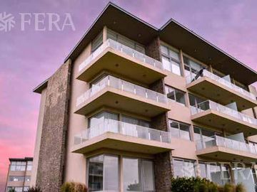 Venta departamento 2 ambientes con balcón en Greenville Polo y Resort