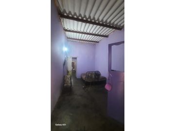 casa para remodelar cerca a 230 metros del  mar de taganga