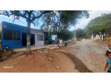 casa para remodelar cerca a 230 metros del  mar de taganga
