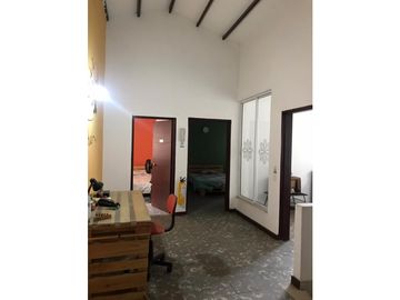 FLORA CASA EN LA FLORA  TRANQUILIDAD ALTA VALORIZACIÓN 200 O 800 M2